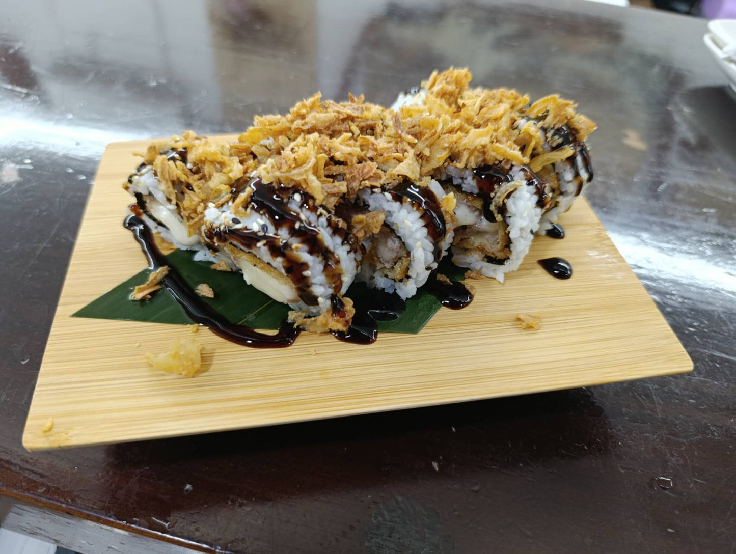 URAMAKI TERNERA QUESO